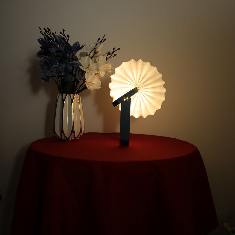 Lampada da scrivania a fisarmonica in carta origami 3.7V 3500K personalizzata