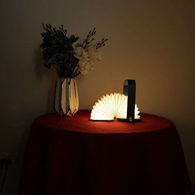 Lampada da scrivania a fisarmonica in carta origami 3.7V 3500K personalizzata